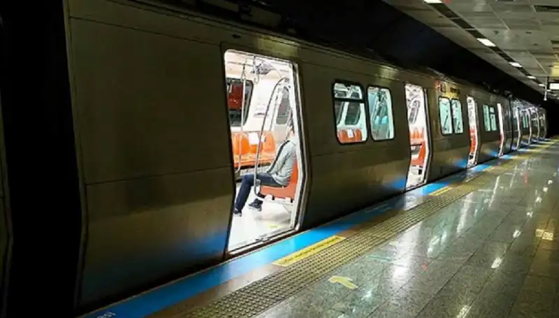 İstanbul'da Metro Dönüşümü: Hangi Duraklar Kapatılıyor?