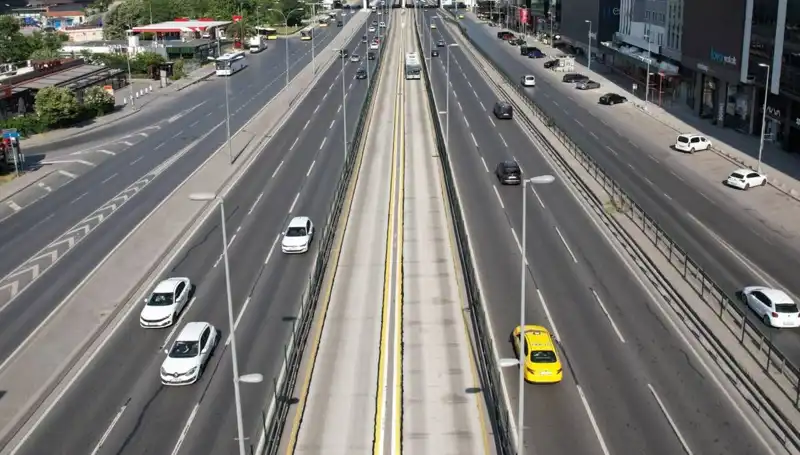 İstanbul Bayramda Huzurlu Kaldı: Yollar Boş, Kent Sakin