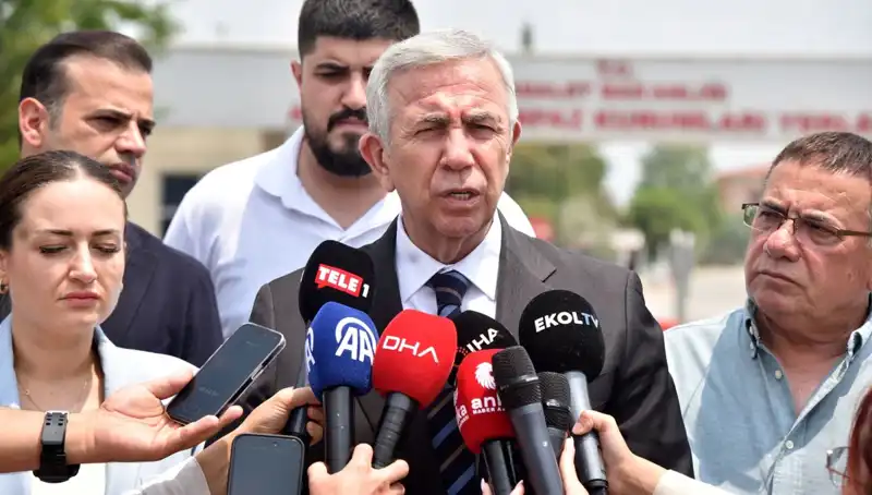 Mansur Yavaş, Muhittin Böcek'i Ziyaret Etti: Yeni İşbirliği Müjdesi