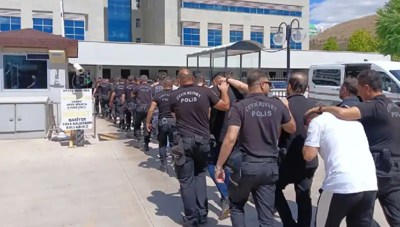 Ankara'da Tehdit ile Haraç Kesip İki Avukatı Kandıran Çeteye Büyük Darbe