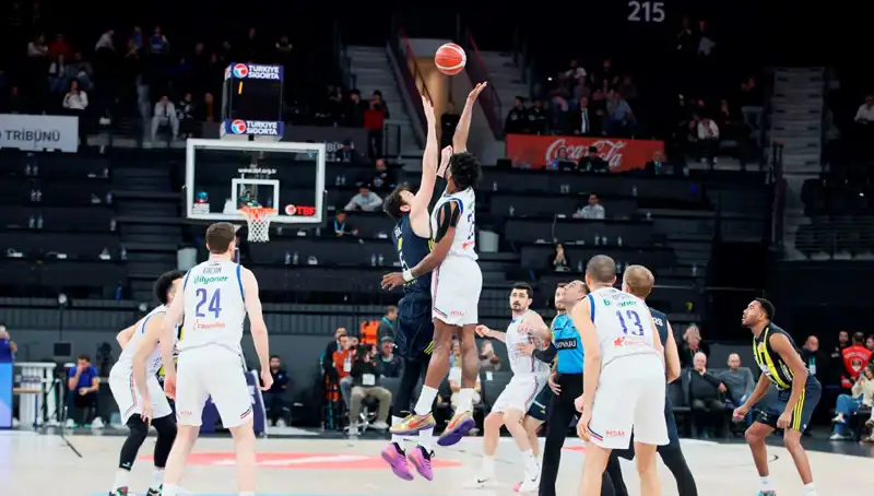 Anadolu Efes ile Panathinaikos'un Şampiyonluk Mücadelesi: Maç Tarihi ve Saati Belli Oldu