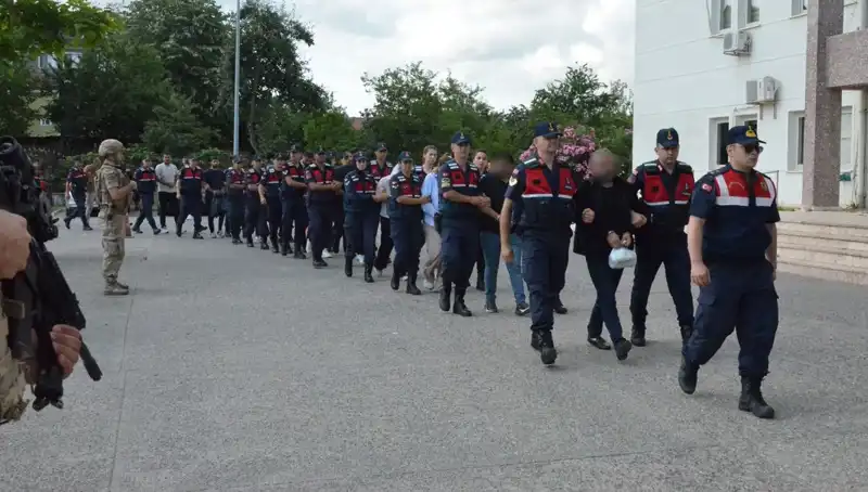Hacizli Araçları Yeniden Tasarlayıp Satışa Çıkardılar: Olayın Ardındaki Gerçekler