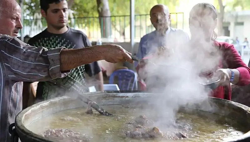 Gadir-i Hum Bayramı: Tarihi, Anlamı ve Kutlama Gelenekleri