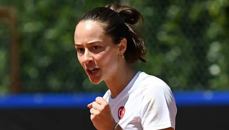 Milli Tenisçi Zeynep Sönmez, Büyük Finalde Zafer Arıyor!