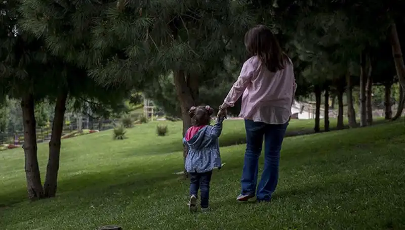 Yargıtay’dan Önemli Koruyucu Aile Kararı: Aylık Ziyaretler Hakkında Yeni Düzenleme