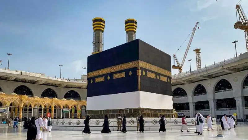 2026 Hac Ön Kayıt Süreci Başladı: Ücretler ve Kura Tarihleri Açıklandı!