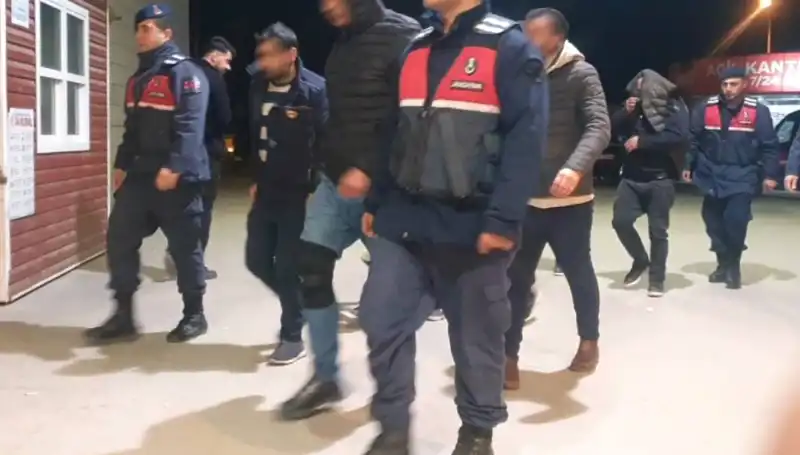 Bağ Evinde Uyuşturucu Partisine Baskın: Polisten Şok Gelişmeler