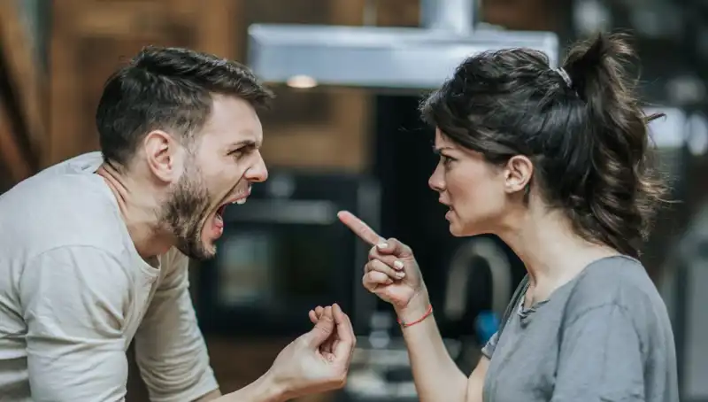 En Çok Yapılan 7 Flört Hatası: Psikologlardan Kritik Uyarılar