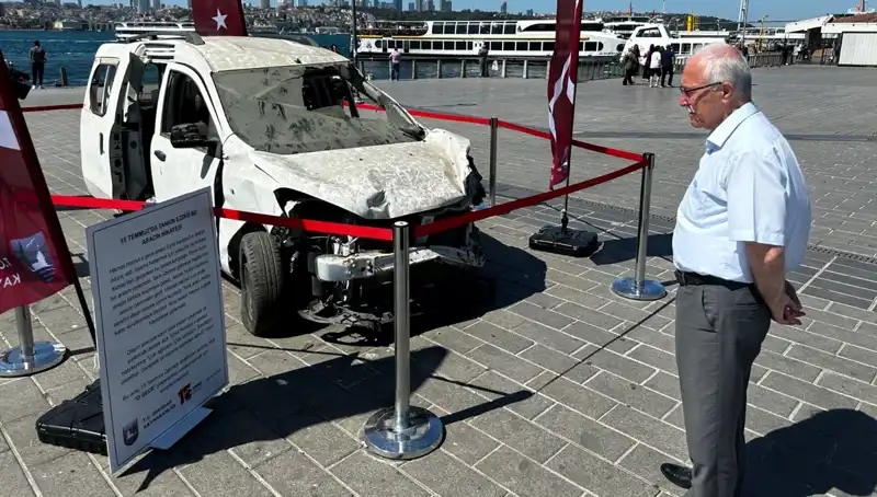 15 Temmuz’un İzleri: Tankların Ezdiği Otomobiller Sergiyle Hatırlatılıyor