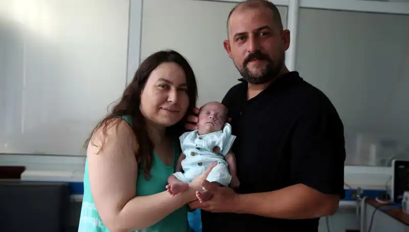 800 Gram Doğdu, 4 Ay Yoğun Bakımda Kaldı: Bir Bebeğin Mucizevi Yaşam Mücadelesi