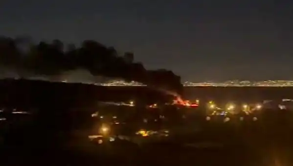 Yalova’da Depodaki Yangın, İtfaiyeciyi Dumandan Etkiledi