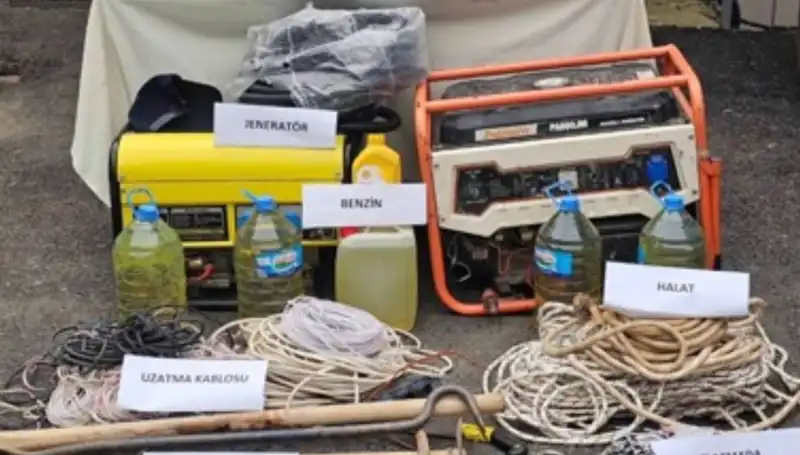 Kaçak Kazı ve Uyuşturucu Operasyonunda 9 Şüpheli Yakalandı: Detaylar Ortaya Çıktı