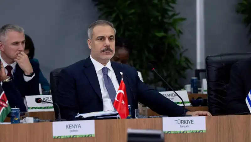 Bakan Fidan BRICS Zirvesi'nde Yapay Zeka Uyarısında Bulundu